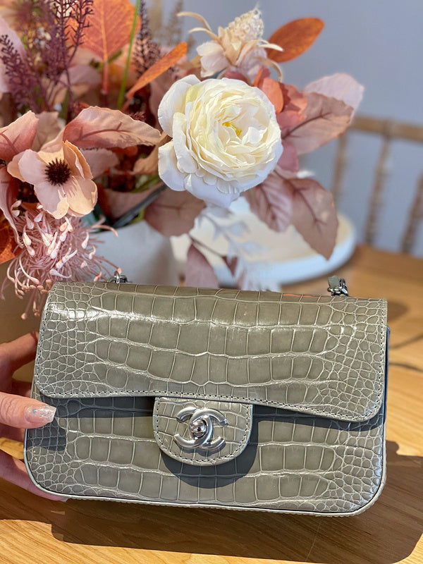  mid purse view 3