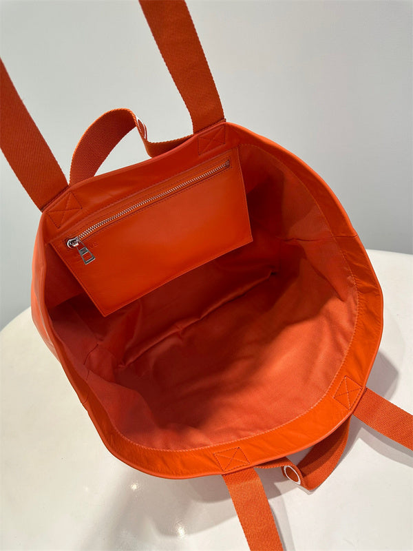 Ziva's Charm handbag – angled view (50cm*31cm*20cm)