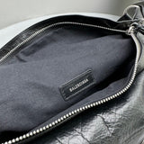 Zivas Charm Signature Style Statement Handbag (Everyday Luxury Essential) – Detail View