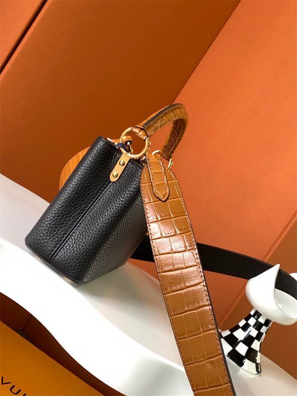  essential everyday bag detail view showing craftsmanship 14