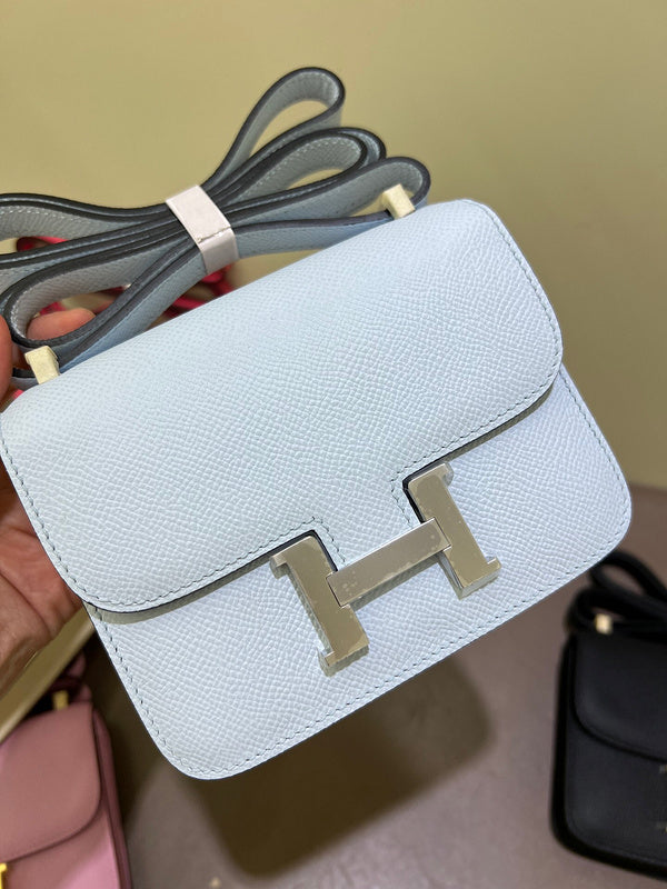 Close-up detail of fluid bag design