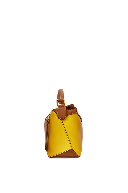 Ziva's Charm handbag – close-up view (24cm*10.5cm*16cm)