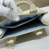  shopper bag interior and compartment view 9