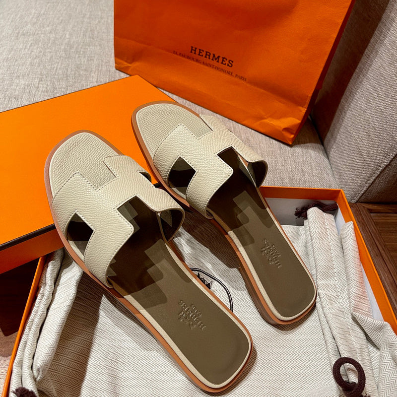 Hermes sandals Style 069 - packaging and accessories