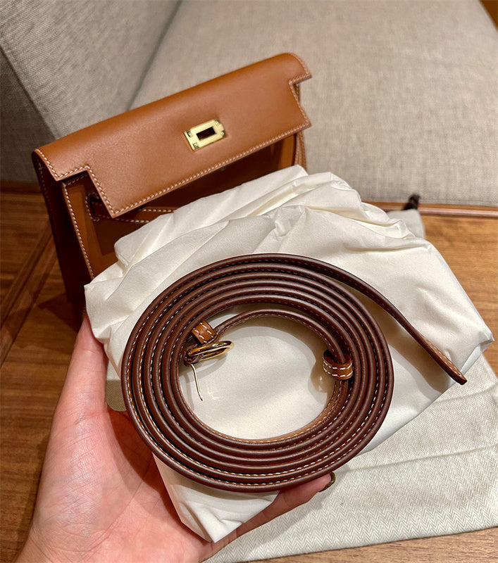  everyday satchel styled with outfit 18
