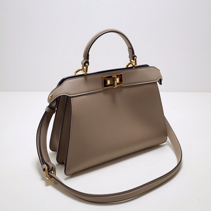 Ziva's Charm handbag – detail view (27cm*9.5cm*21cm)