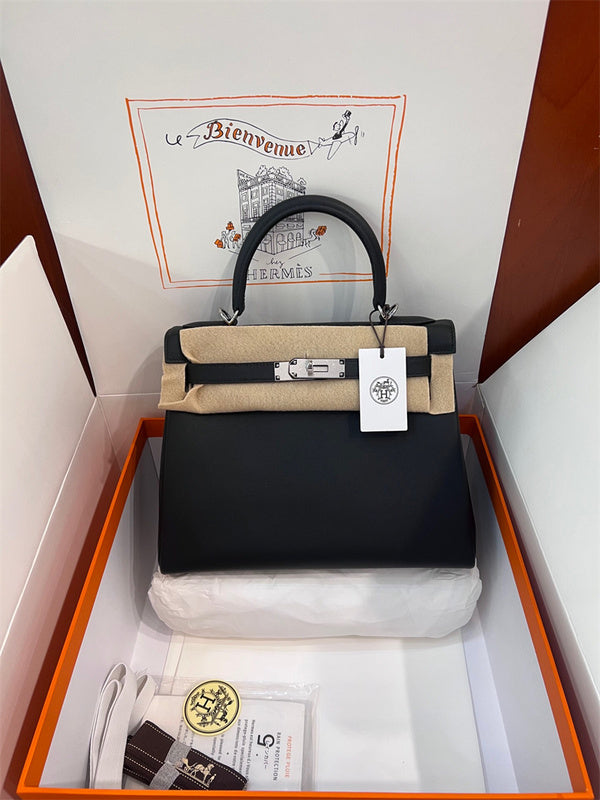  Classic shopper bag front view 25