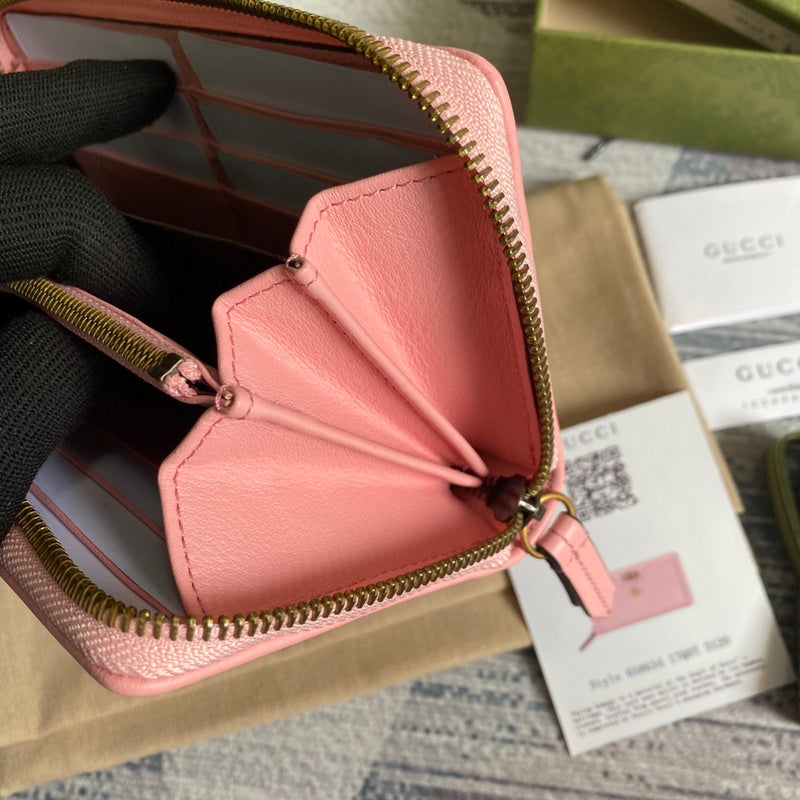 Close-up detail of elevated signature women's handbag – women's premium purse