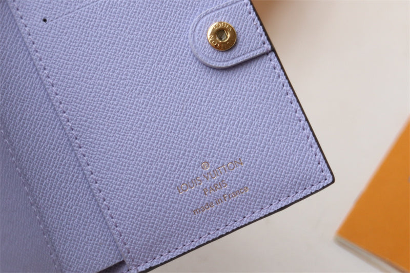  sophisticated shoulder bag detail view showing craftsmanship 8
