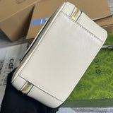 Handle and strap detail of premium structured women's handbag – women's everyday handbag