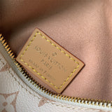  handbag interior and compartment view 9
