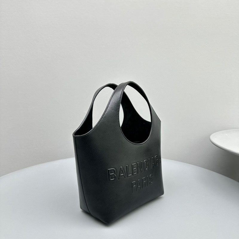 Zivas Charm Refined Structure Statement Handbag (Designer-Inspired Craftsmanship) – Lifestyle Shot