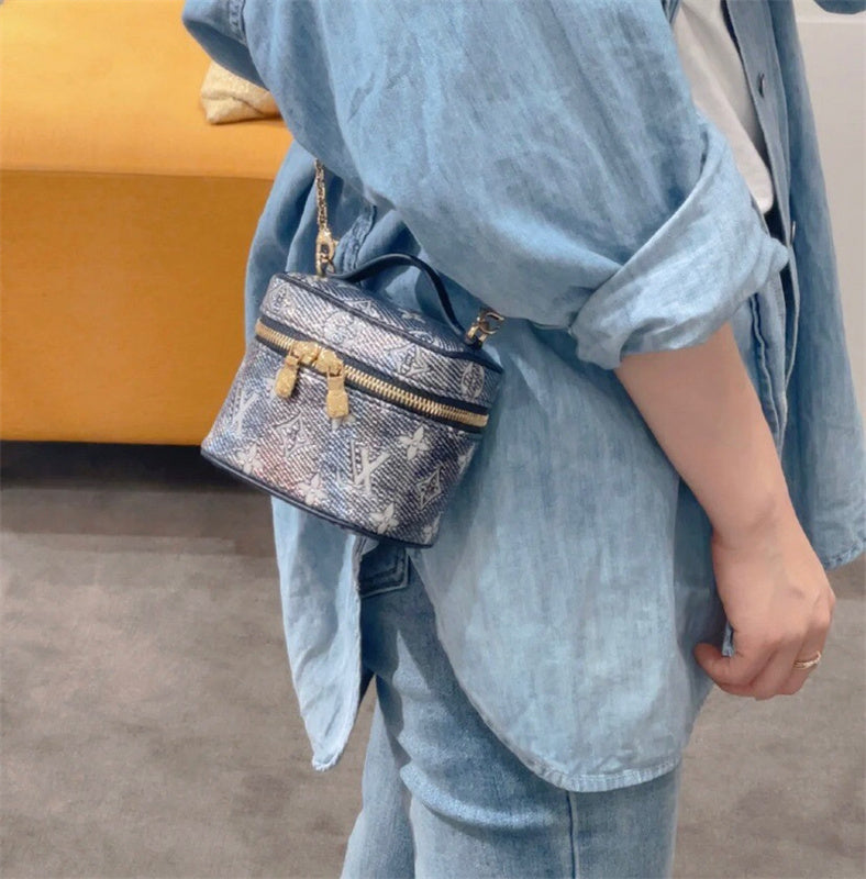  Sleek crossbody bag front view 13