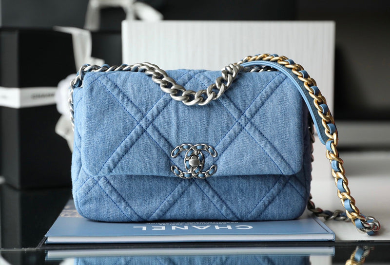  mid purse view 3