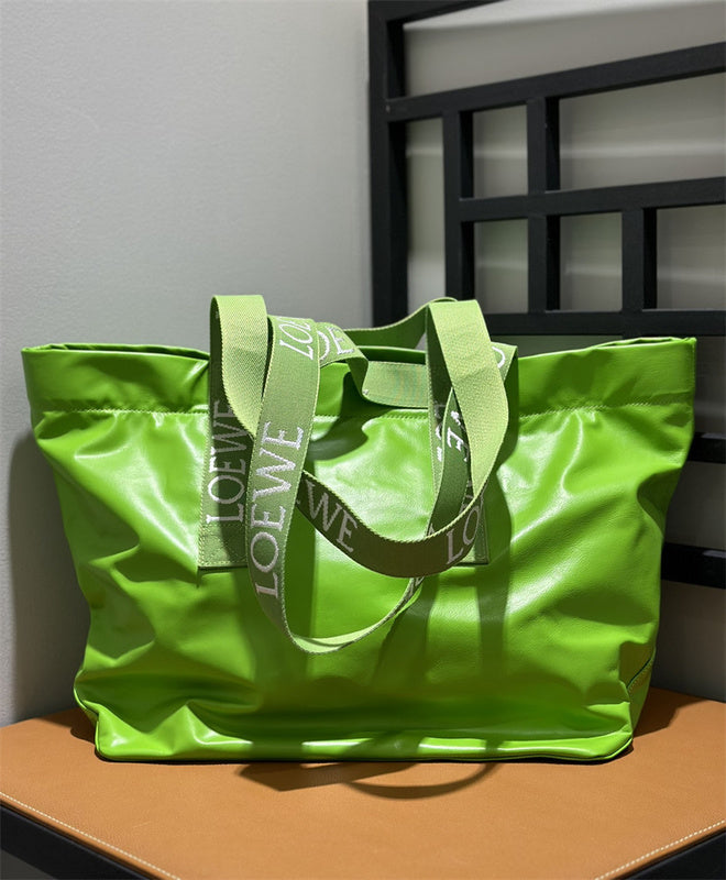 Ziva's Charm handbag – detail view (50cm*20cm*31cm)