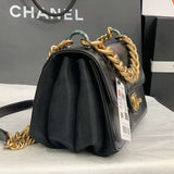 Zivas Charm Sleek Silhouette Designer Handbag (Elevated Accessory Essential) – Close-Up Detail