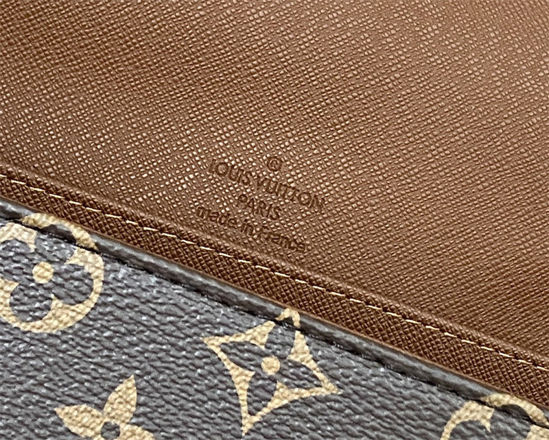  Smart structured bag carried on shoulder 10