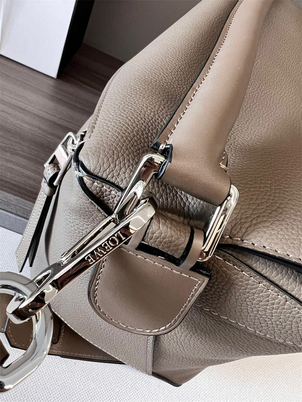 Ziva's Charm handbag – front view (36.5cm*19cm*23cm)
