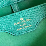 Side profile of signature chic women's handbag – women's designer-style accessory