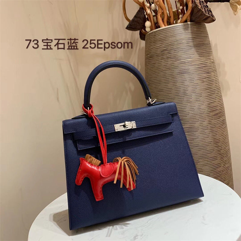 Timeless everyday bag front view 37