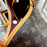  effortless structured bag detail view showing craftsmanship 20
