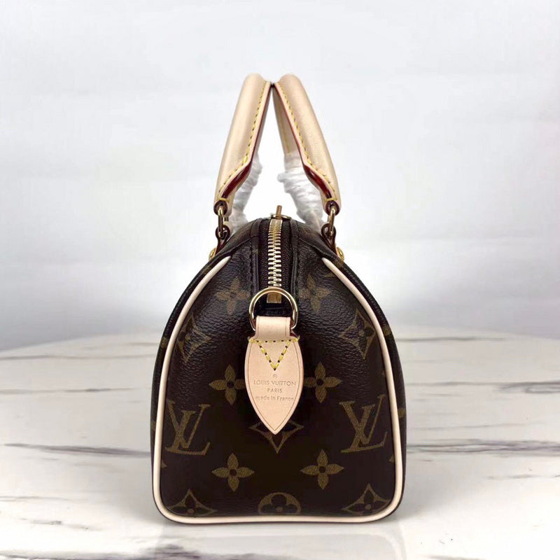 Styled lifestyle shot of everyday-luxe refined women's handbag – women's designer-style accessory