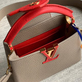  shopper bag interior and compartment view 9