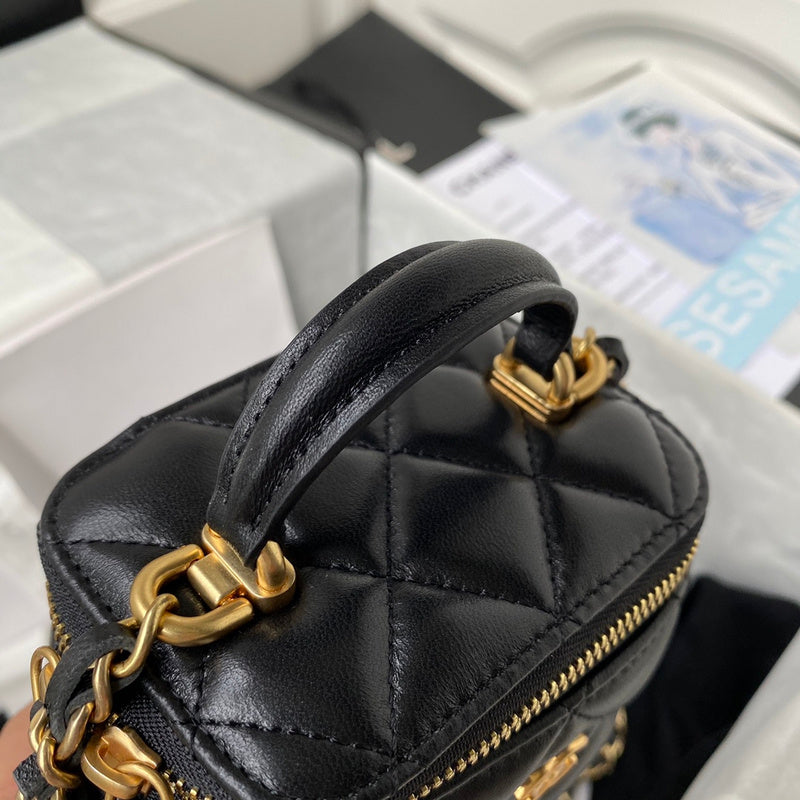  women's handbag, compact design, view 7