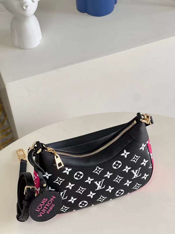 Close-up detail of everyday-luxe modern women's handbag – women's designer-style accessory