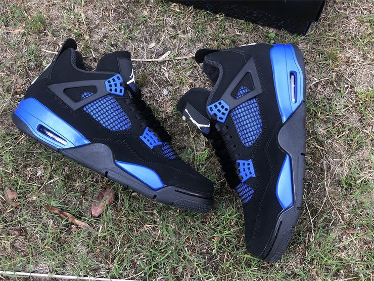 Nike classic monochrome luxury sneakers view 14 retro runner design