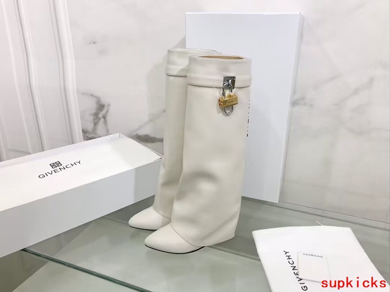 Givenchy shoes Style 010 - packaging and accessories