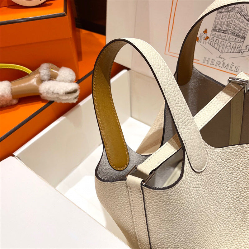  everyday bag interior and compartment view 33