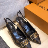 Front view of Louis Vuitton luxury piece style No.123