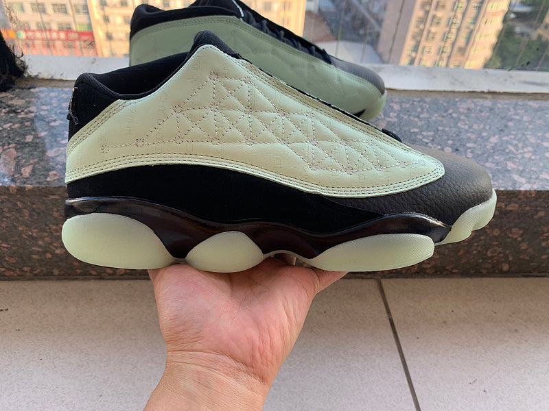 Nike Men's & Women's Designer Lifestyle Shoes — Style 224 angle view