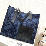 Ziva's Charm handbag – close-up view (37cm*33.5cm*17cm)