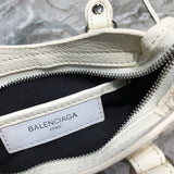 Refined Vegan Leather Handbag - Understated Luxury Look | Women's Fashion Handbag #689 - texture close-up (image 9) of designer-inspired handbag