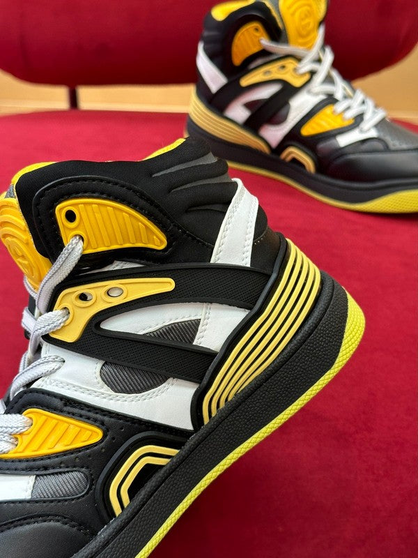 Gucci clean off-white luxury sneakers view 4 classic court silhouette