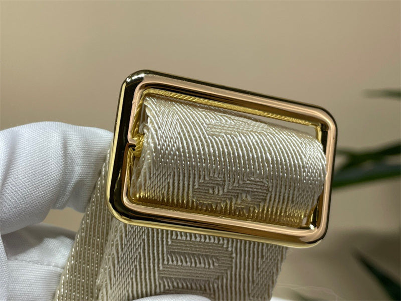  crossbody bag close-up of hardware and finish 11