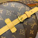  contemporary tote bag styled with outfit