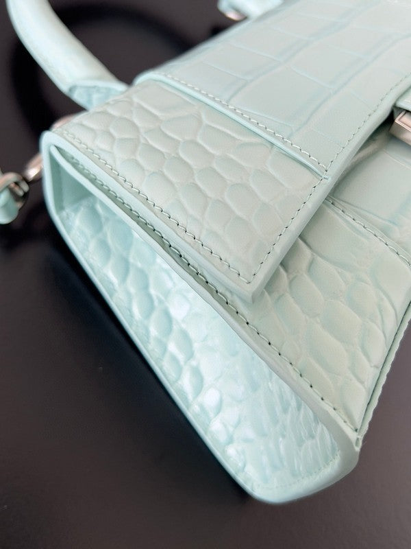 Zivas Charm Signature Style Statement Handbag (Effortless Style Upgrade) – Interior View
