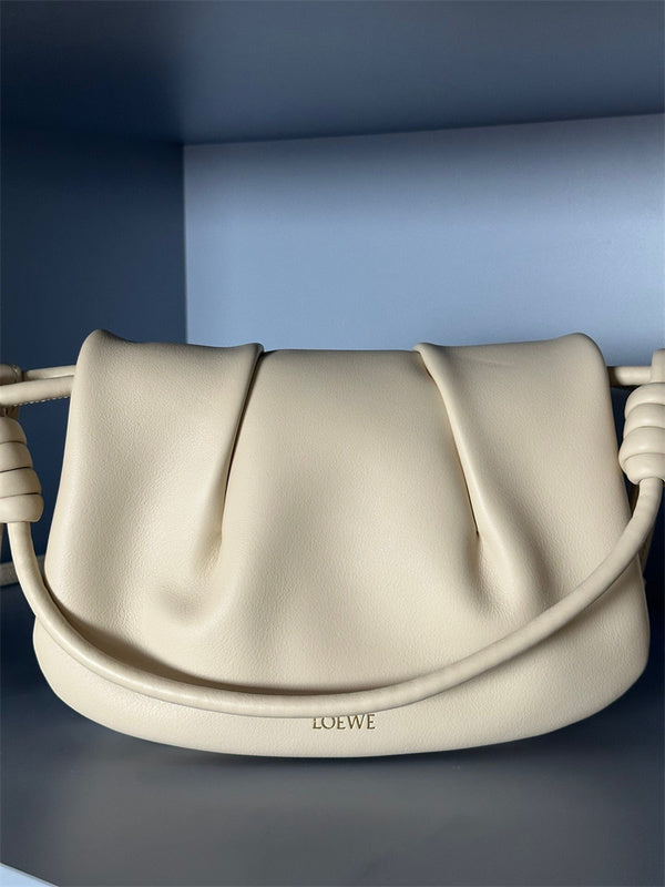 Ziva's Charm handbag – back view (25cm*17cm*8cm)