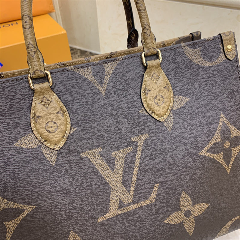  crossbody bag interior and compartment view 15