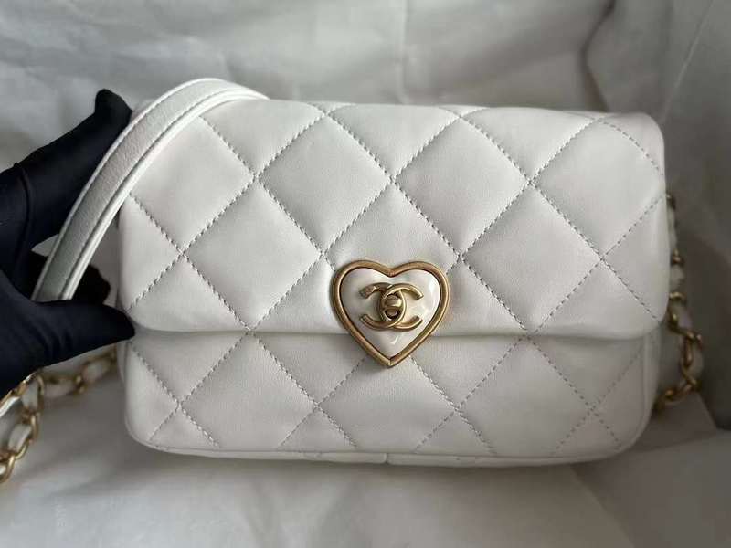 Zivas Charm Contemporary Flair Luxury Handbag (Thoughtfully Structured Design) – Detail View