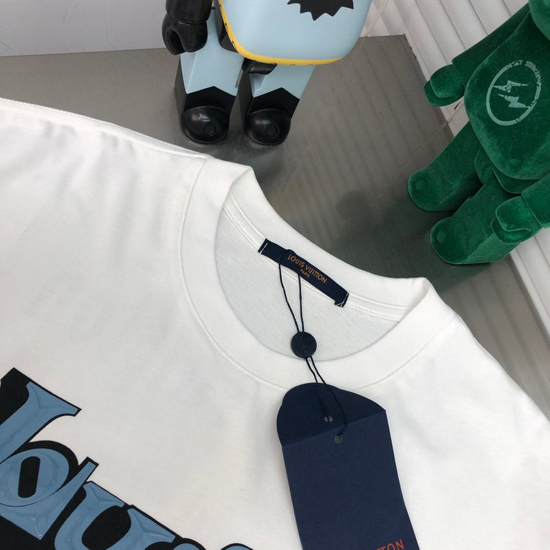 Side profile of Louis Vuitton cotton t-shirt with logo-detail design