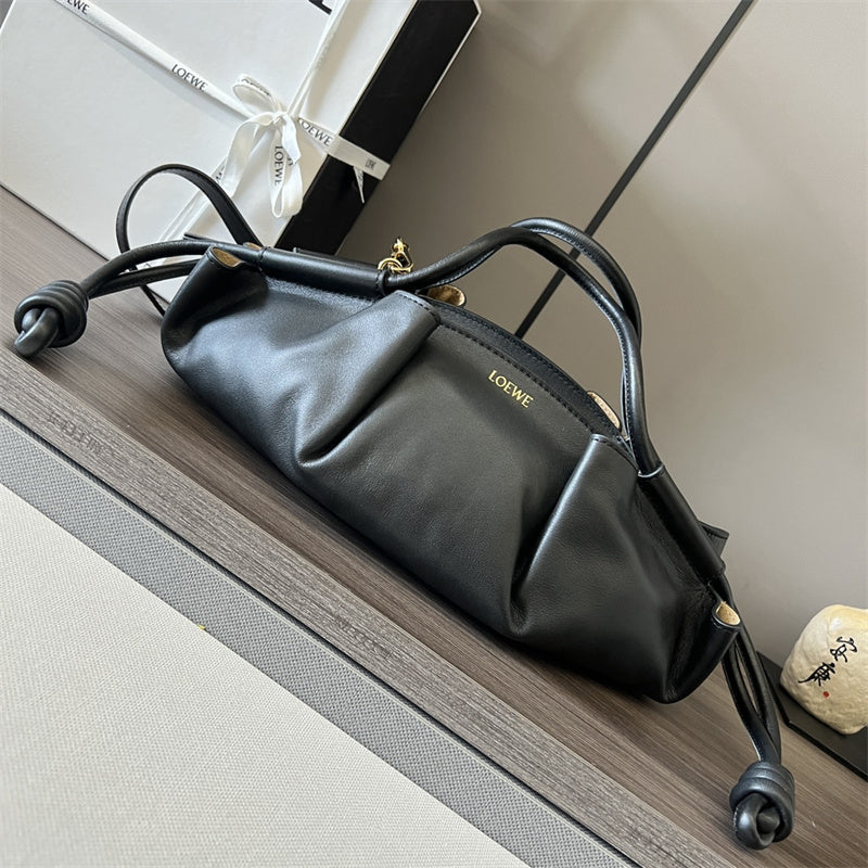 Ziva's Charm handbag – detail view (35cm*11.5cm*21cm)