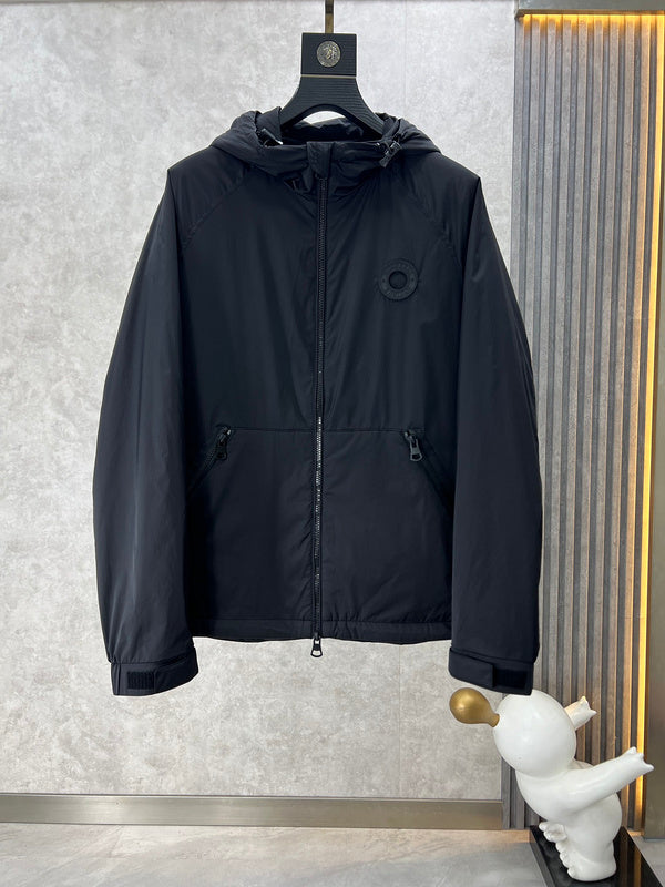 Side profile view of Burberry luxury piece style No.553