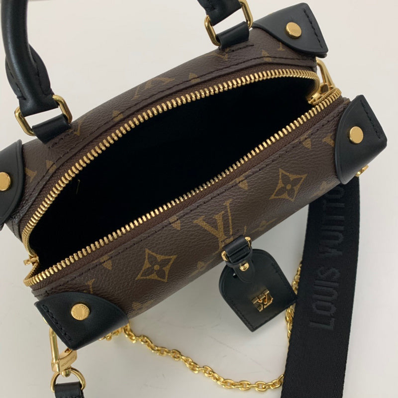 Front view of signature everyday-luxe women's handbag – women's luxury accessory