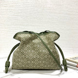 Ziva's Charm handbag – close-up view (23.5cm*18cm*9cm)