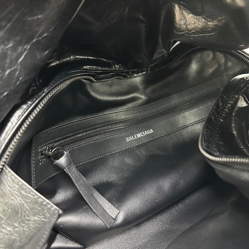 Zivas Charm Modern Minimalist Look Fashion Handbag (Polished Everyday Piece) – Detail View