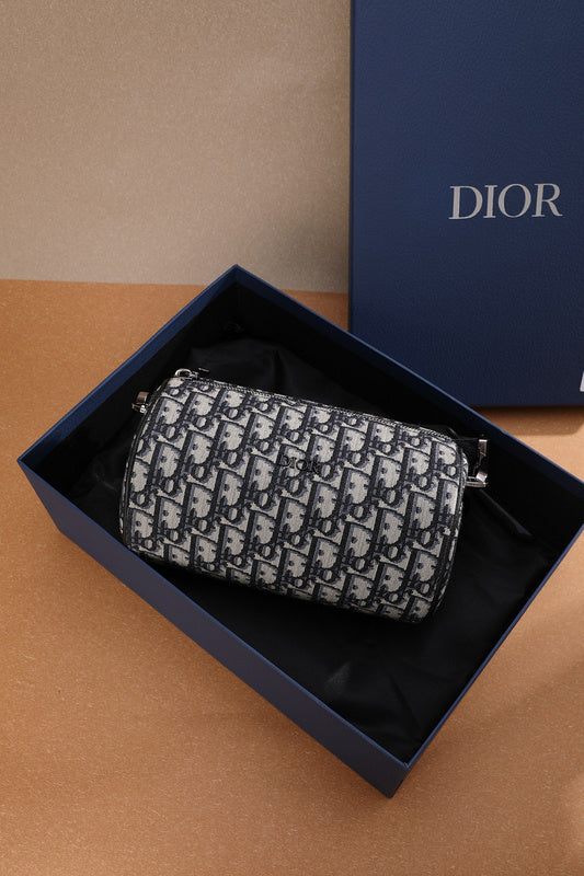 Close-up detail of premium elevated women's handbag – women's statement bag